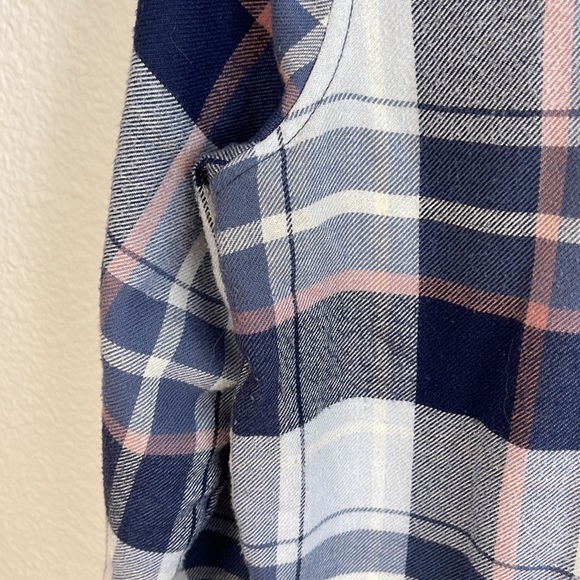 AE plaid button up - Picture 3 of 5